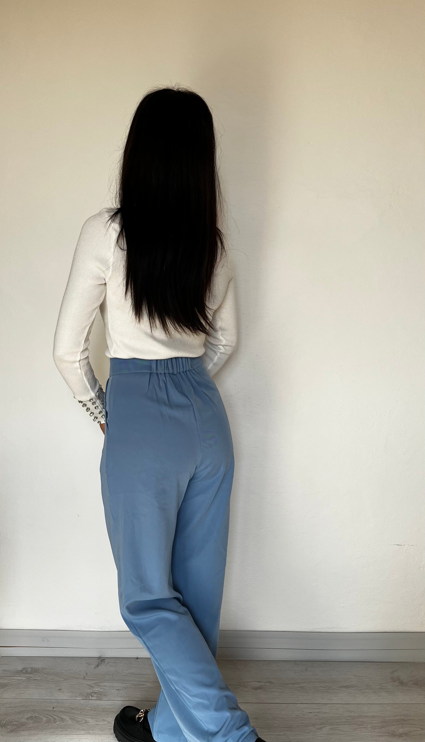 Pantalone full length con pieghe