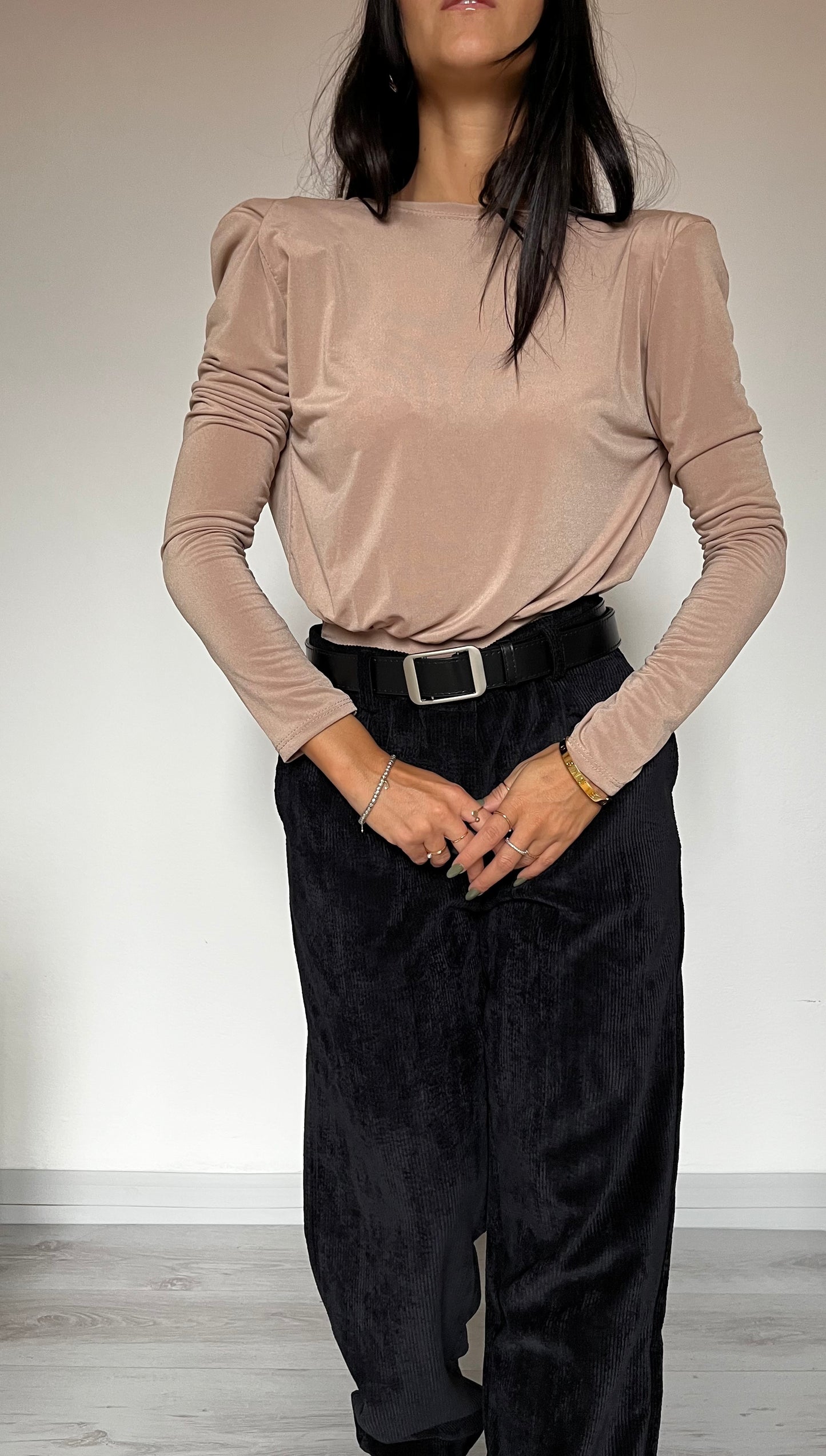Body con spalline imbottite