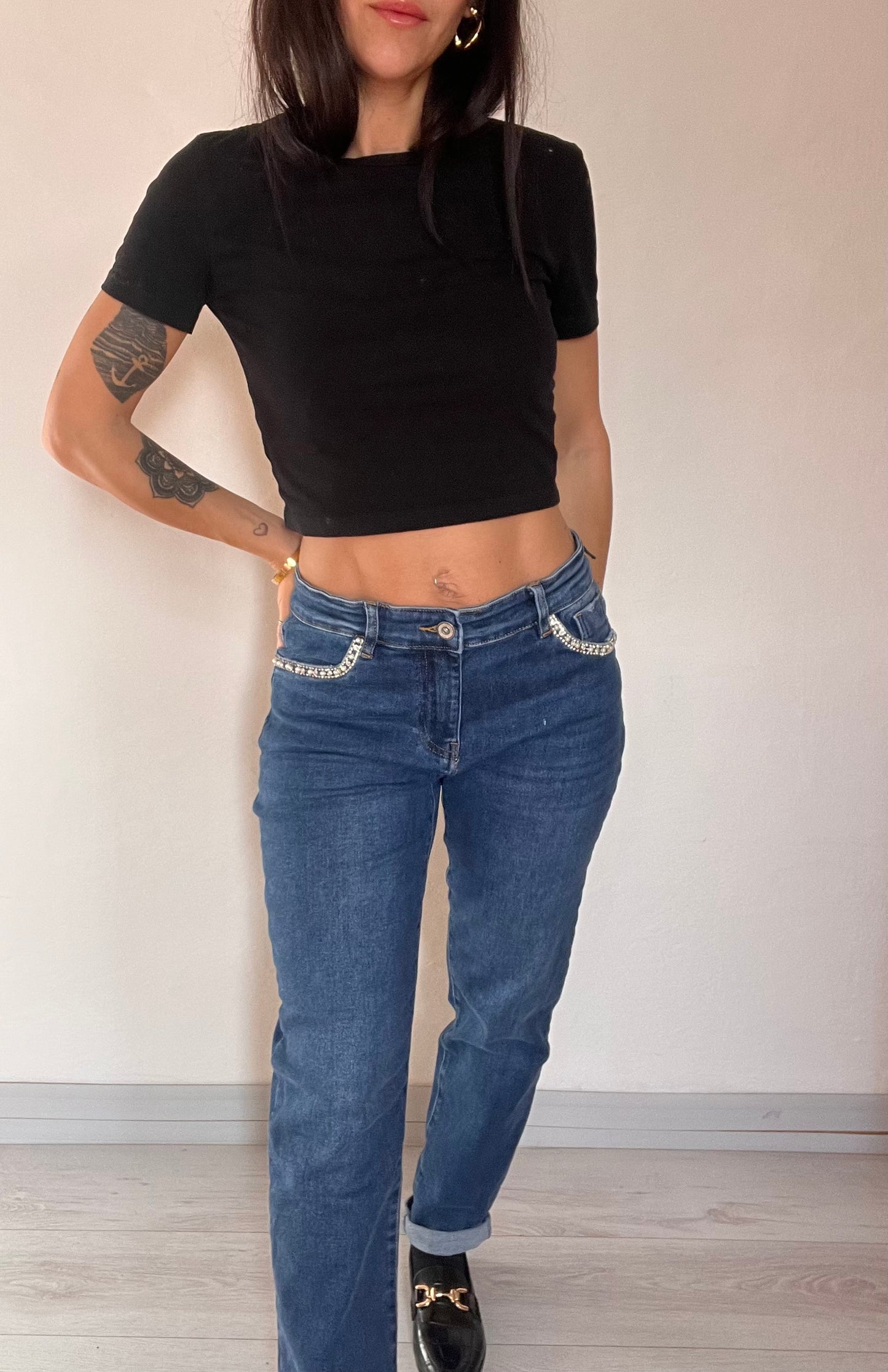 JS10- Jeans elasticizzato con strass