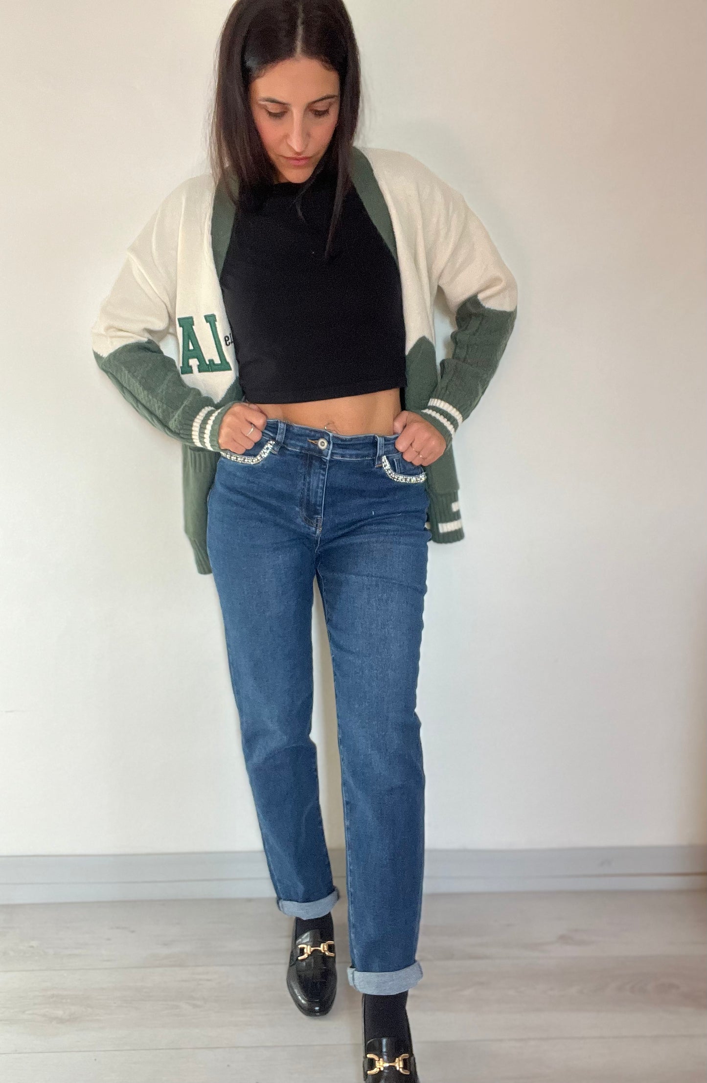 JS10- Jeans elasticizzato con strass