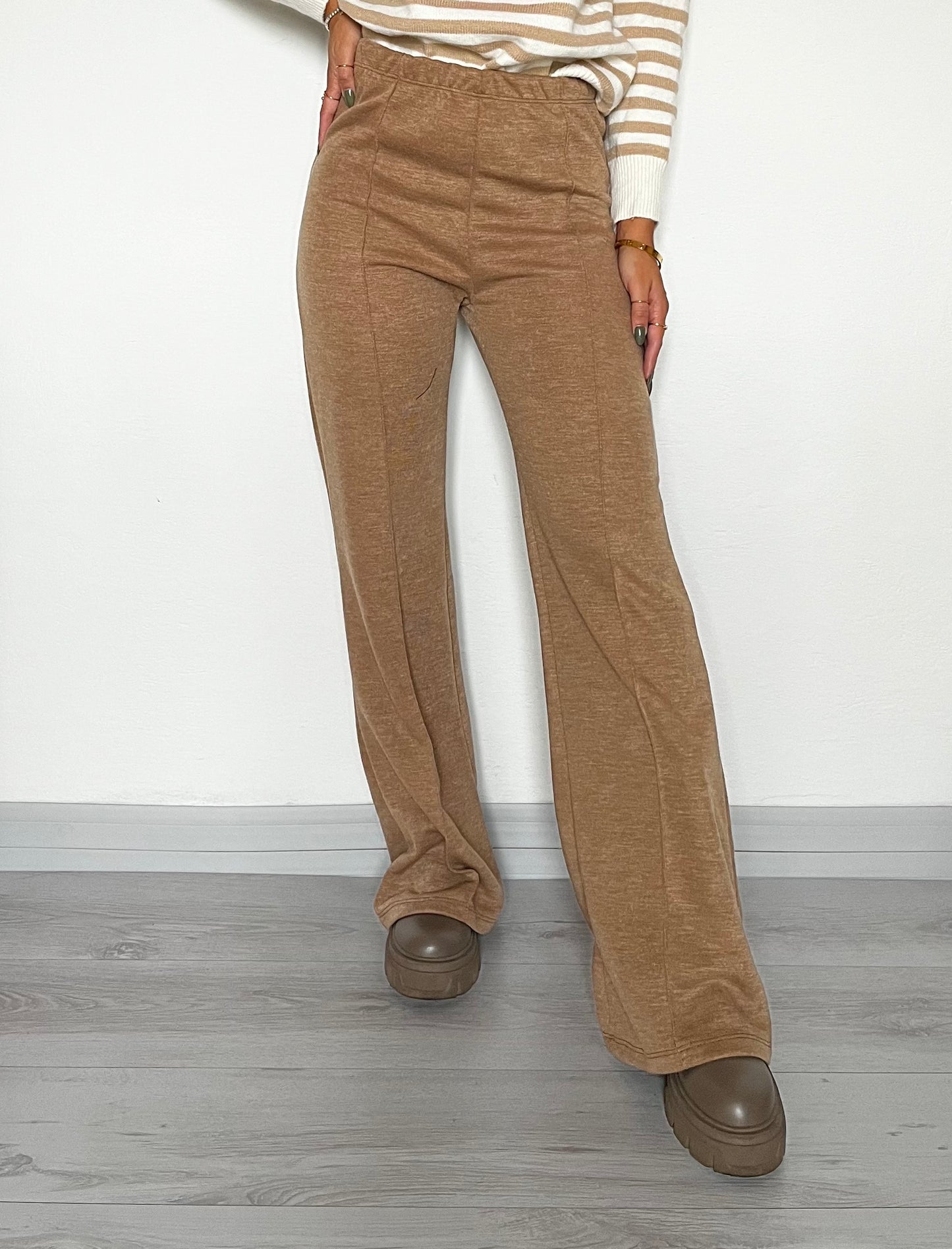 Pantaloni basic day a campana