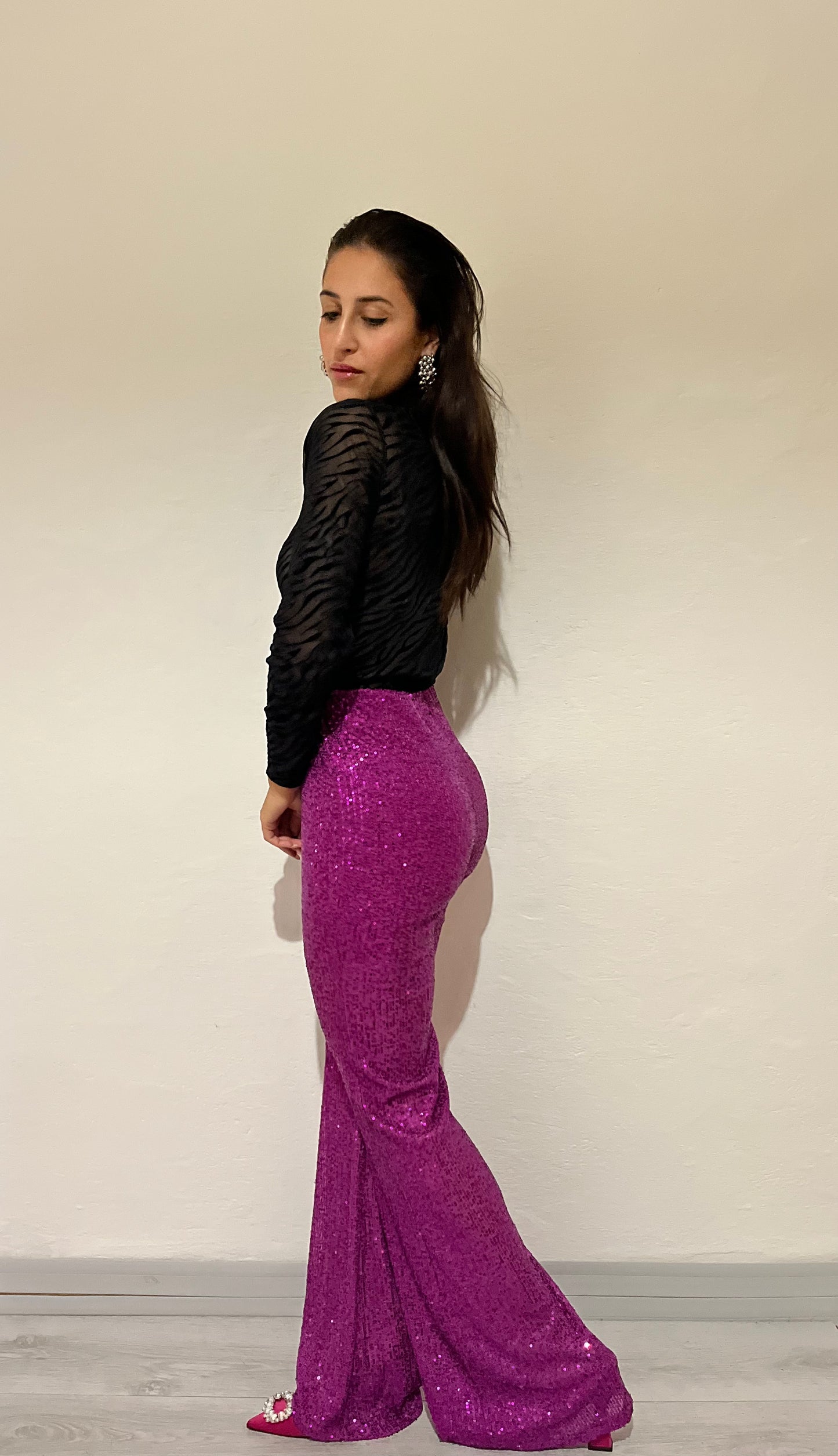 Pantaloni a campana con paillettes