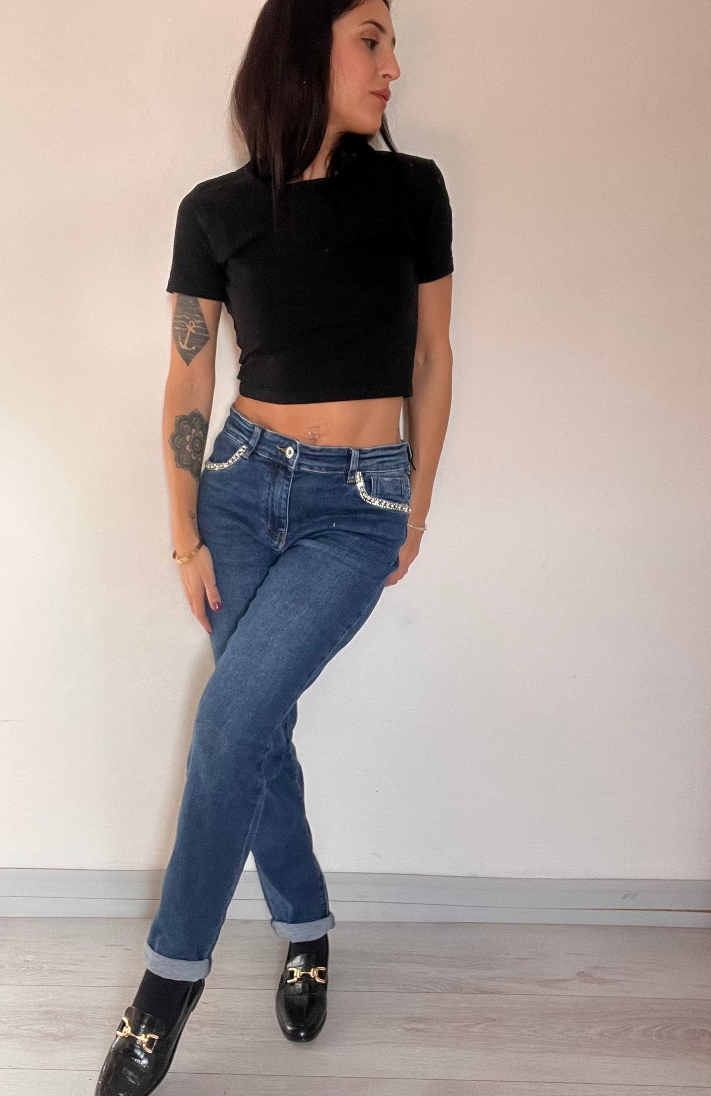 JS10- Jeans elasticizzato con strass