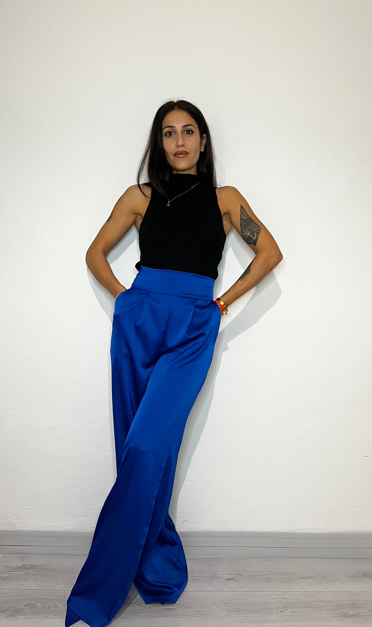 Pantalone wide leg in raso
