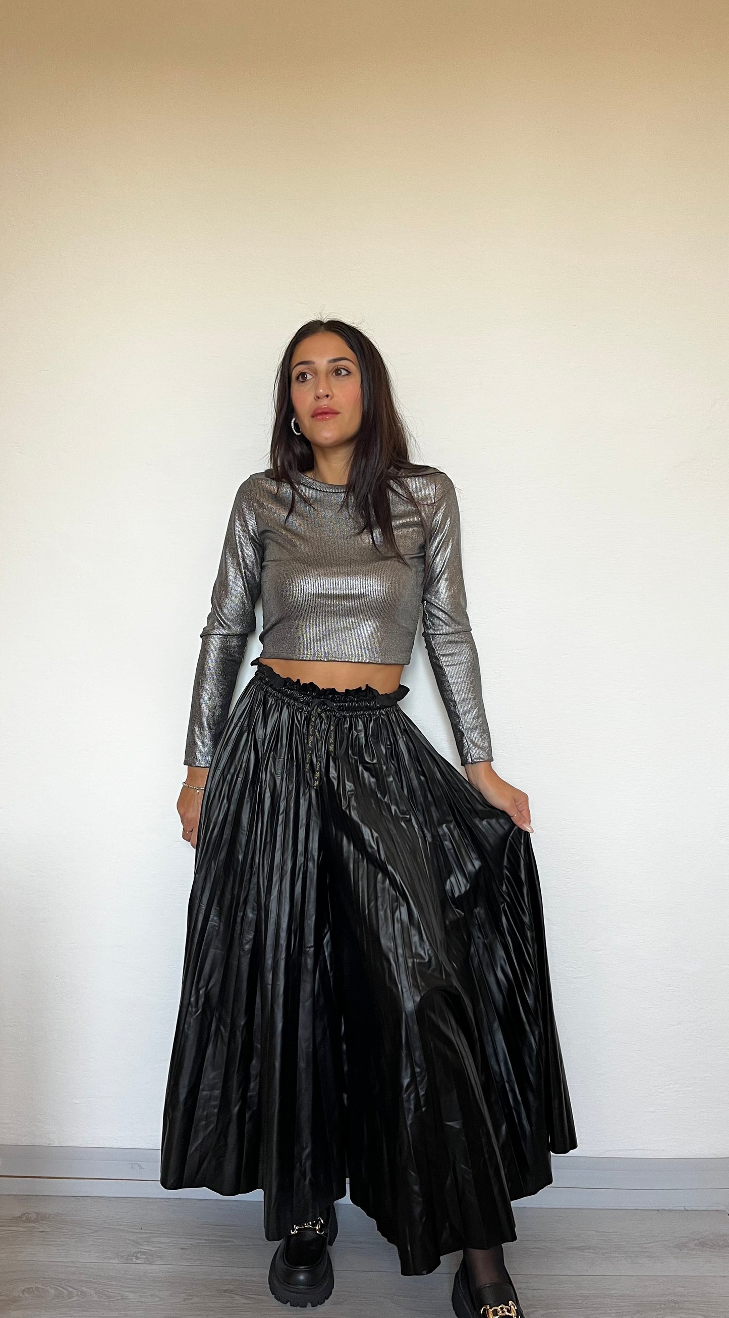 Pantalone oversize plissettato in similpelle