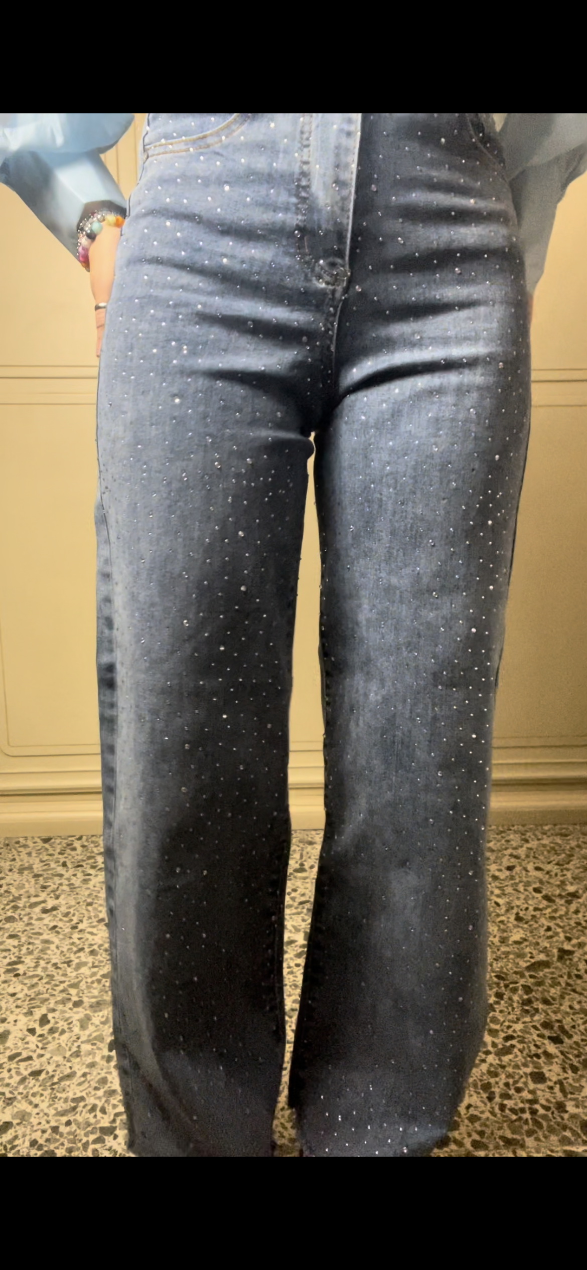 Jeans a campana con brillantini