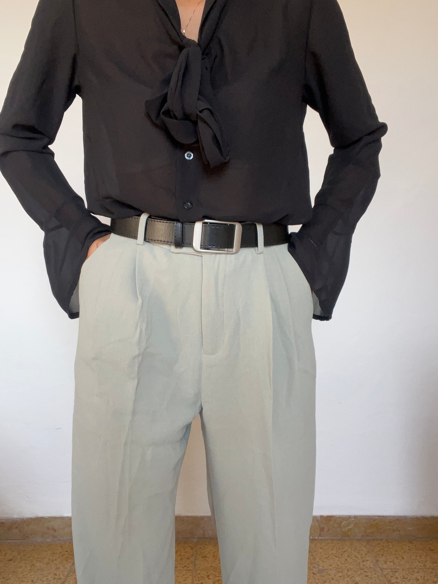 Pantaloni gamba dritta con pince