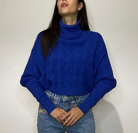 Maglione cropped con collo alto