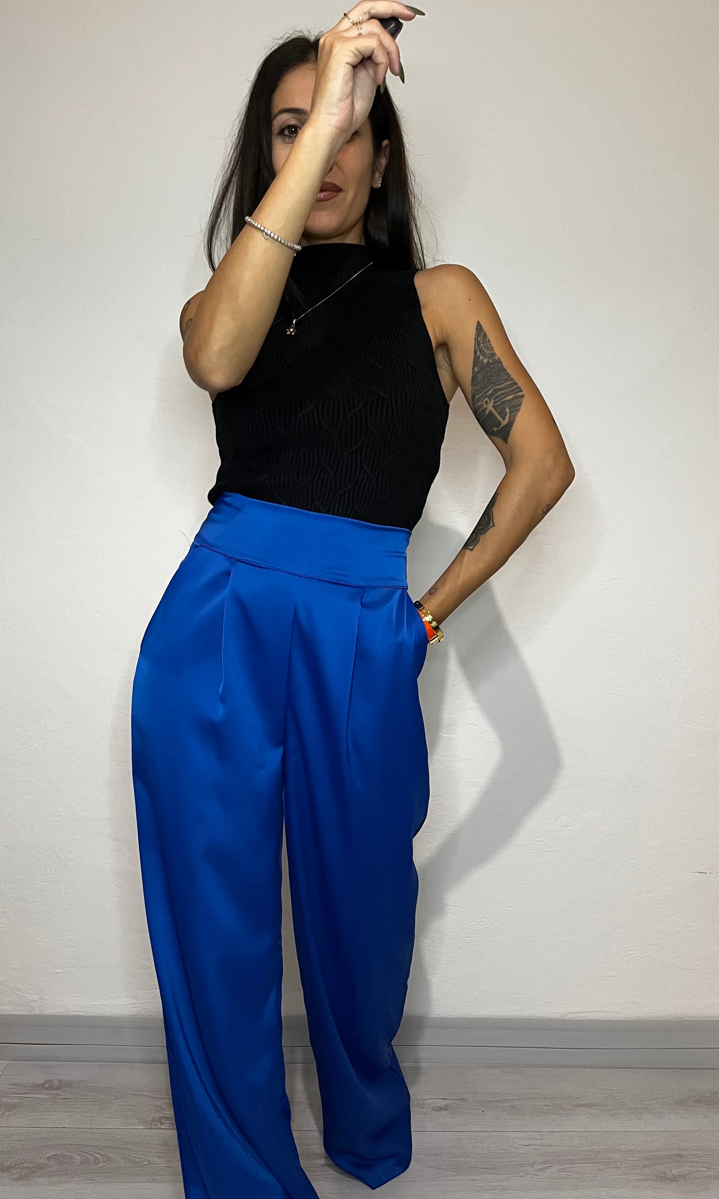 Pantalone wide leg in raso