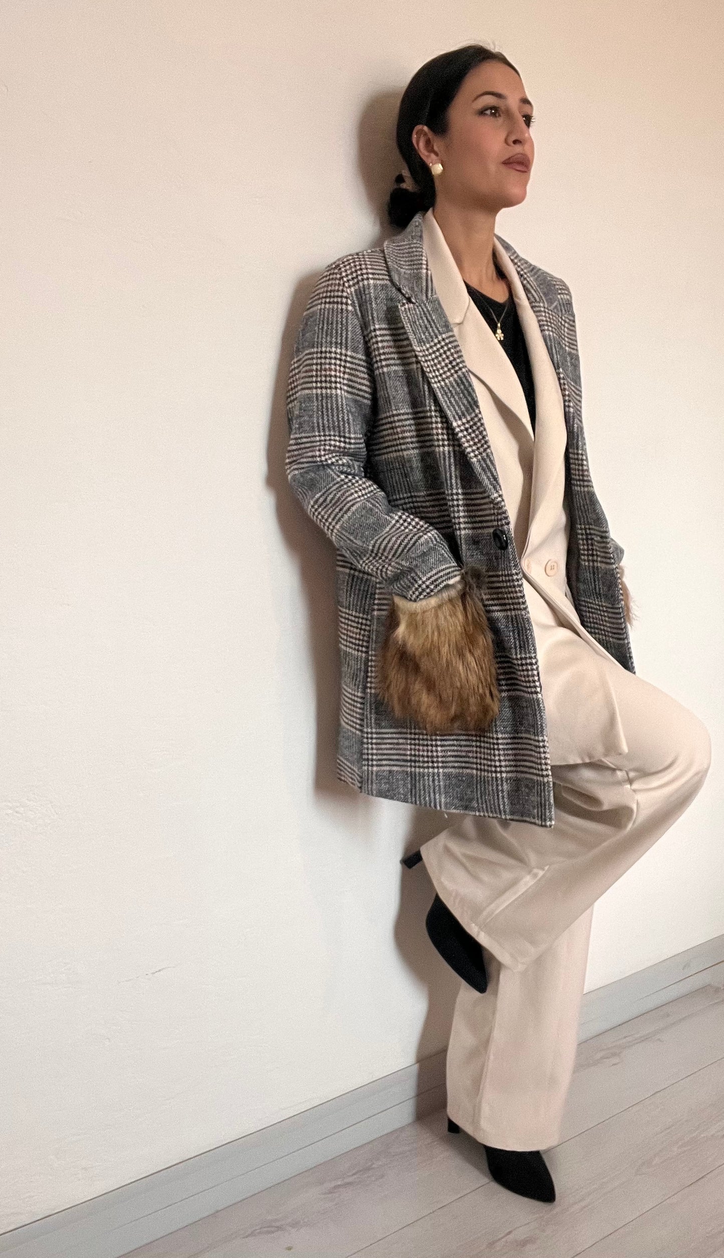 Cappotto corto con finta pelliccia