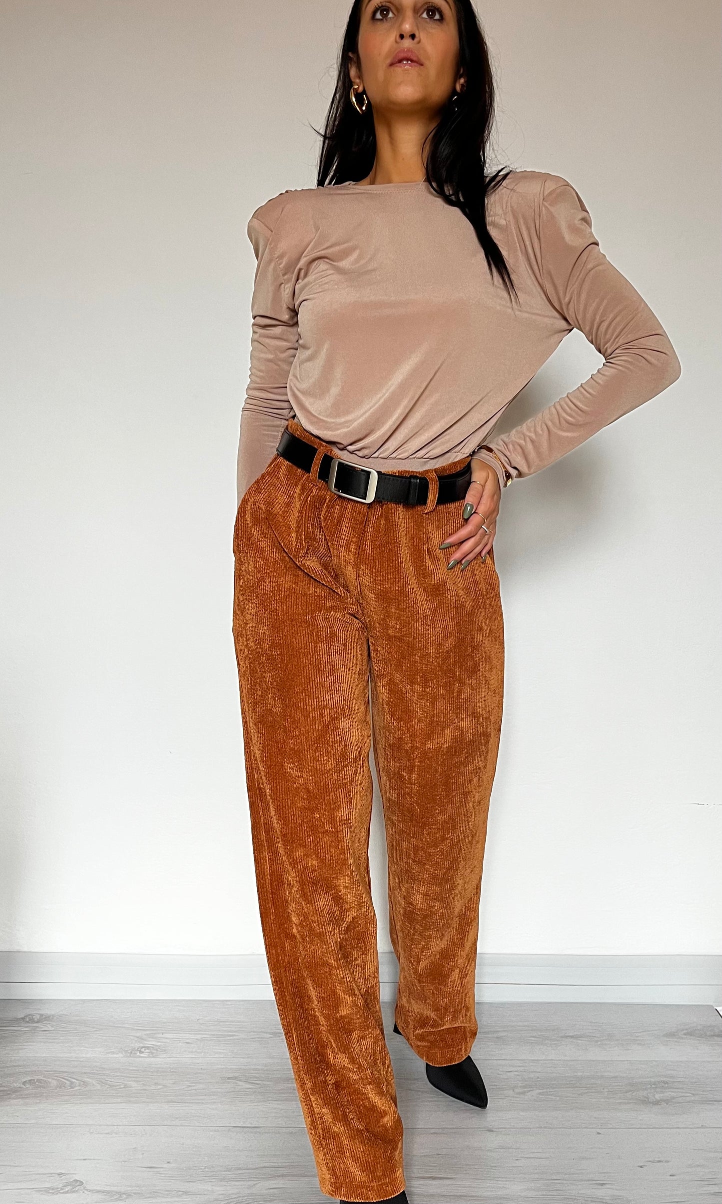 Body con spalline imbottite