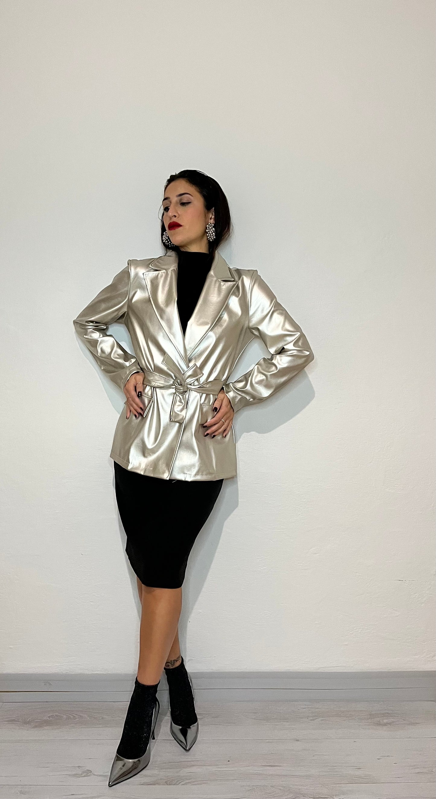 Giacca-Blazer in similpelle con cintura