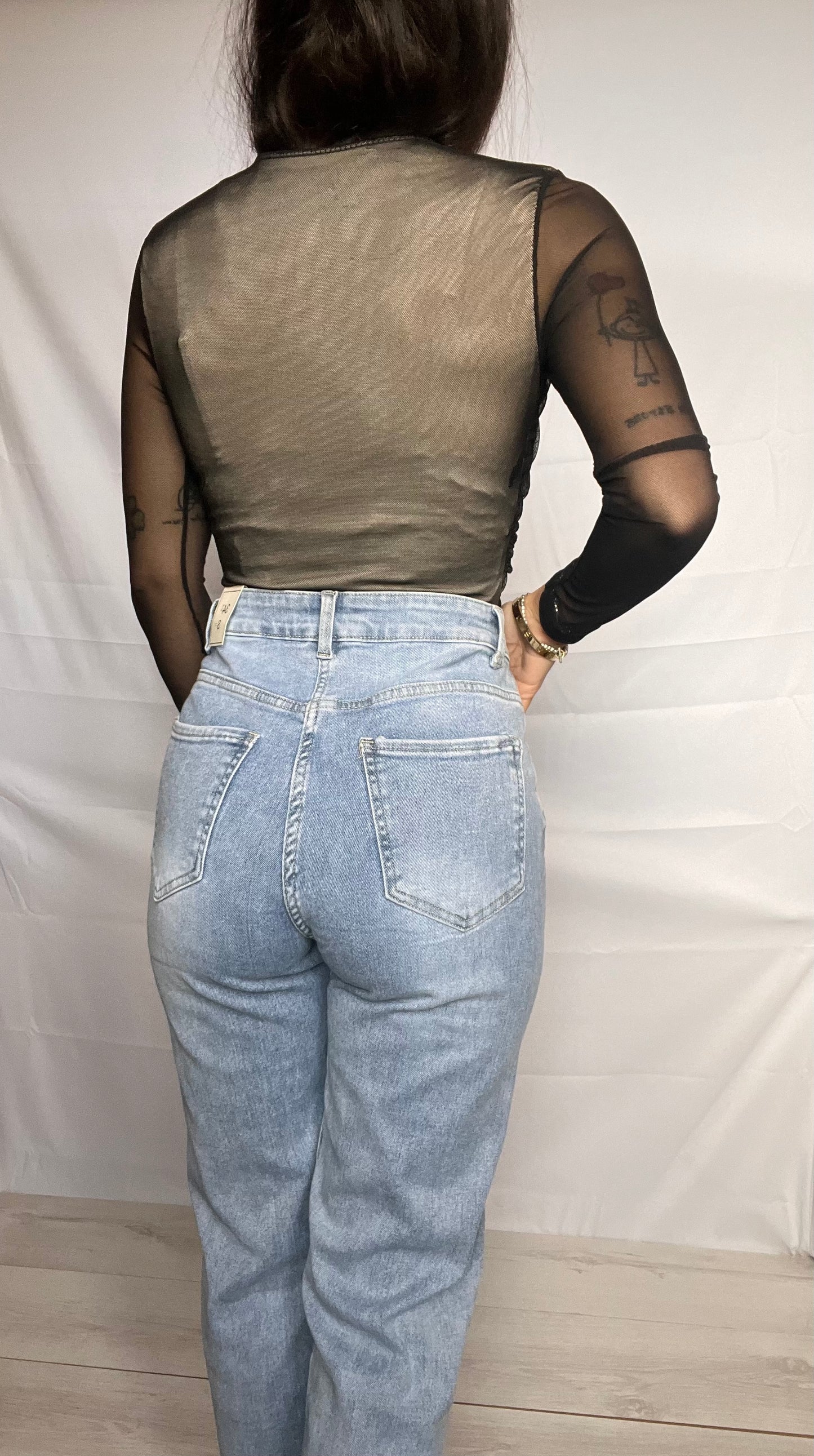 JS10-Jeans mom fit con brillantini
