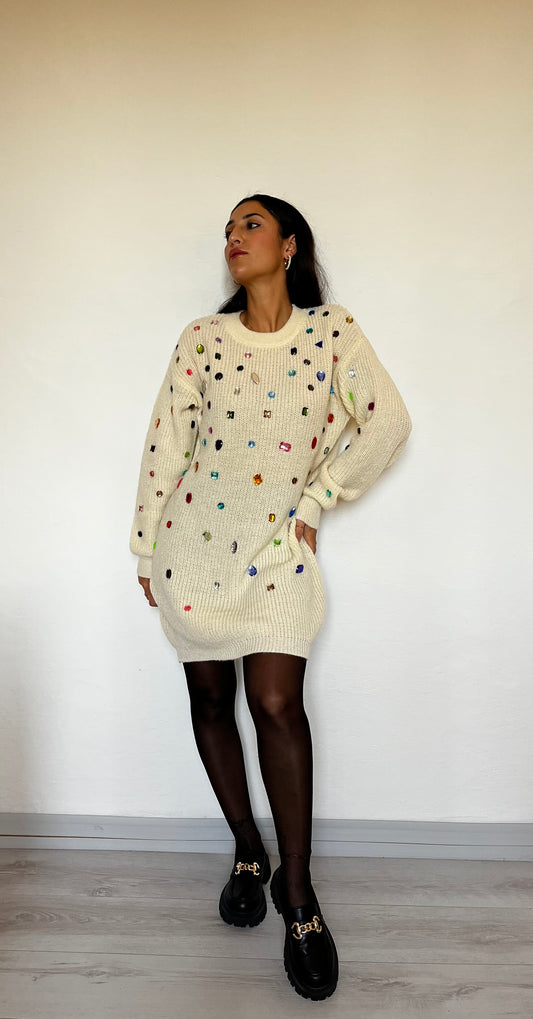 Maxi maglione con pietre colorate