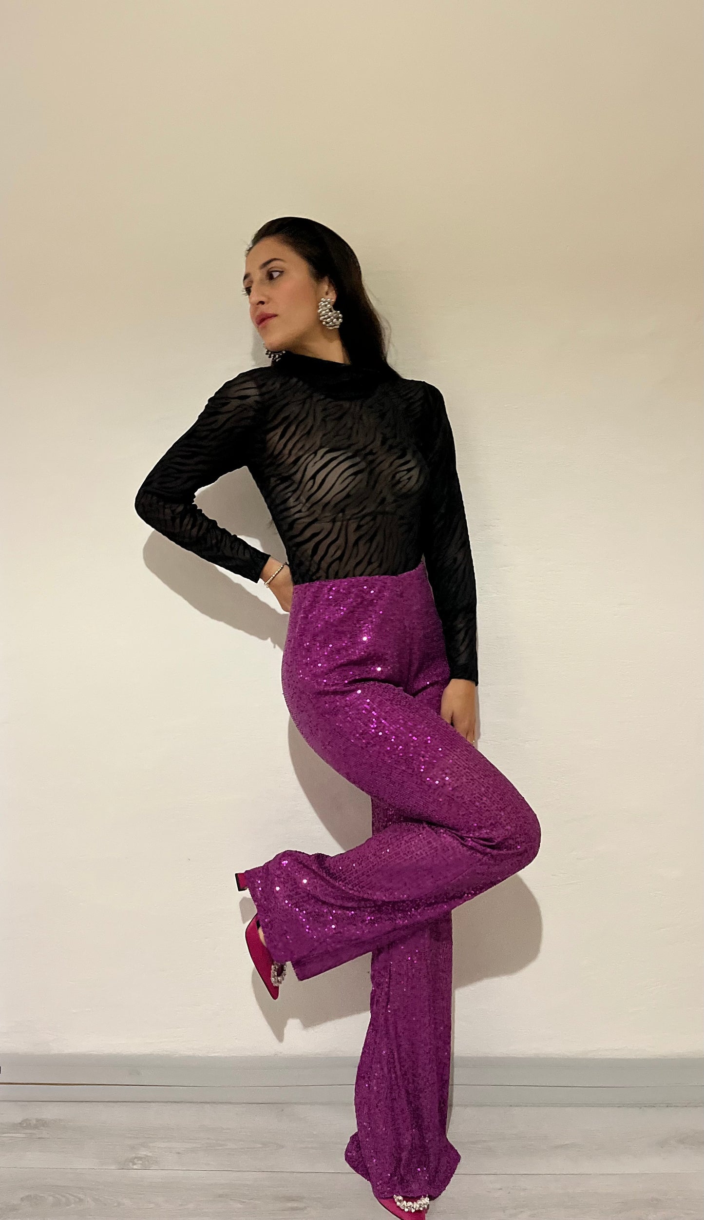 Pantaloni a campana con paillettes
