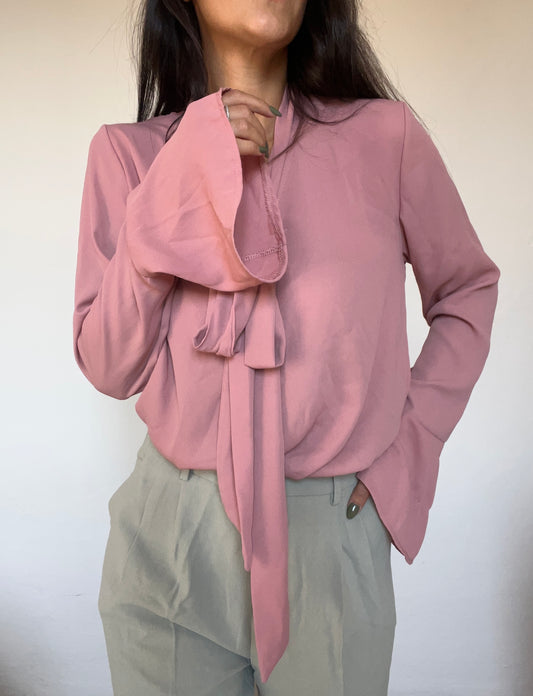 Camicetta in chiffon con fiocco