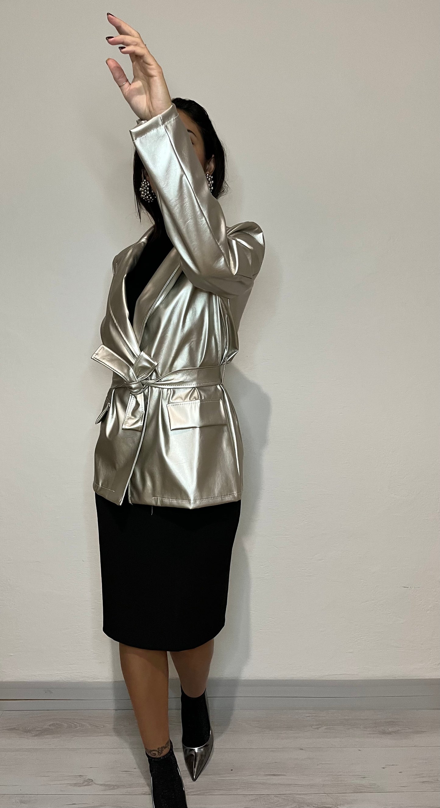 Giacca-Blazer in similpelle con cintura