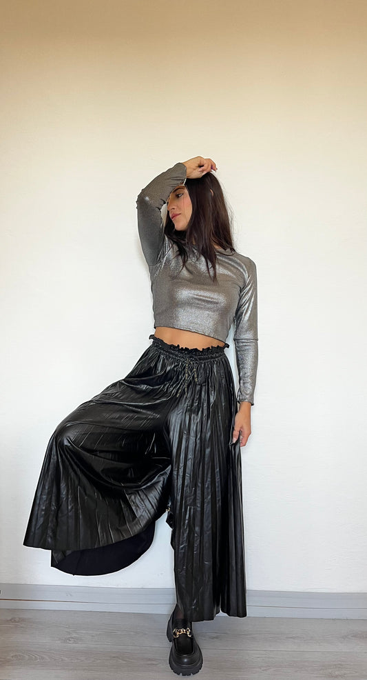 Pantalone oversize plissettato in similpelle