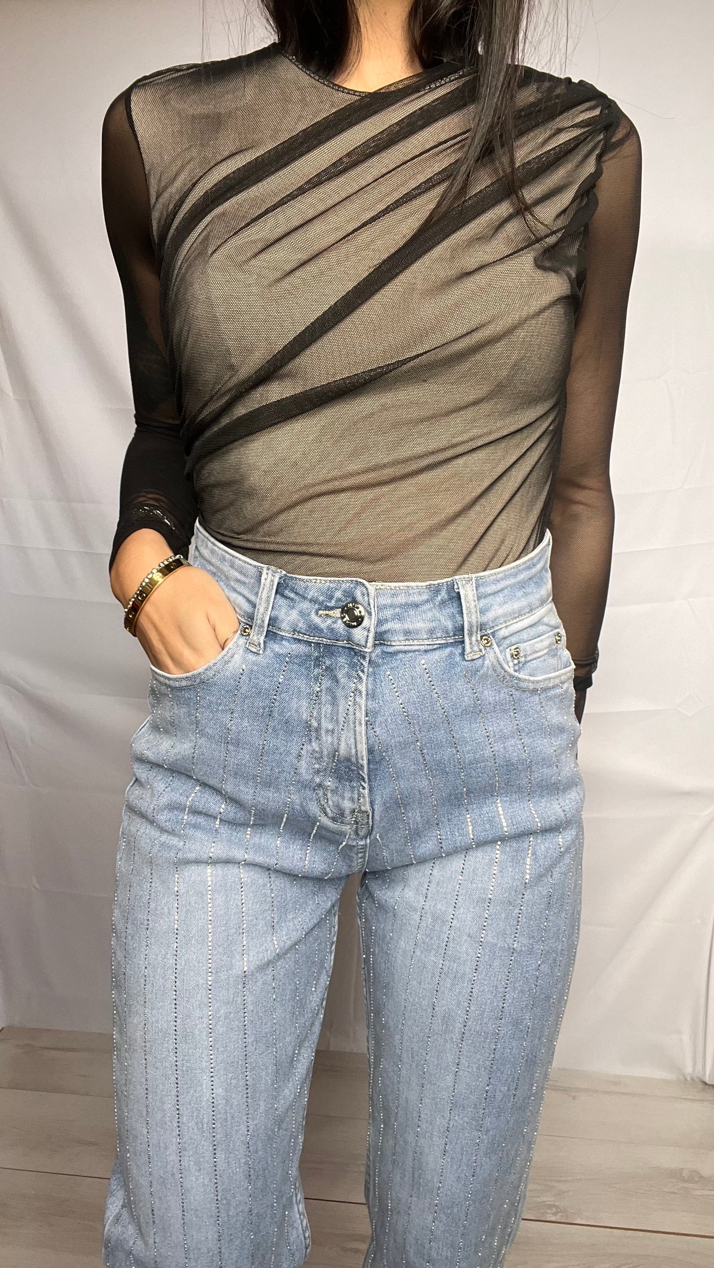 JS10-Jeans mom fit con brillantini