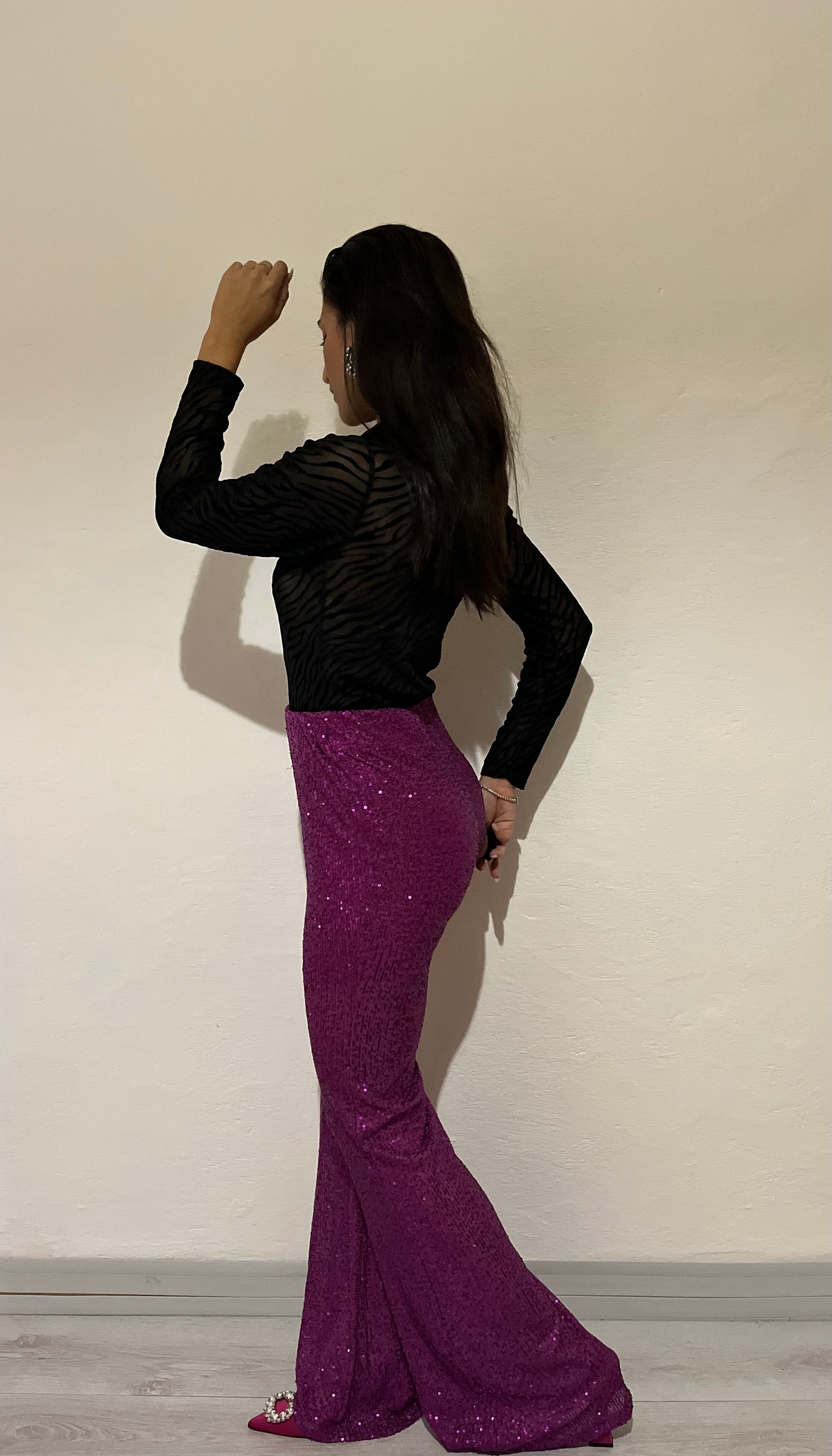 Pantaloni a campana con paillettes
