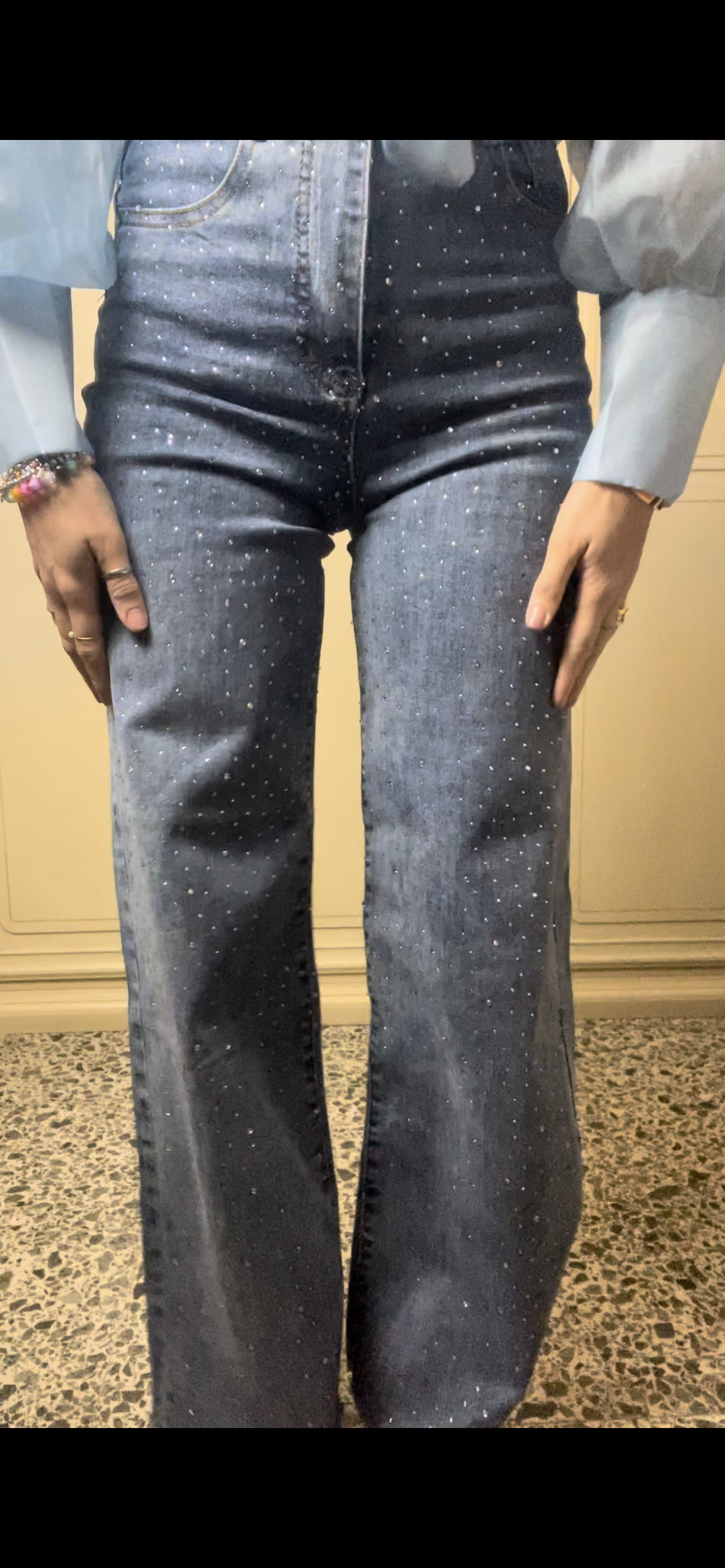 Jeans a campana con brillantini