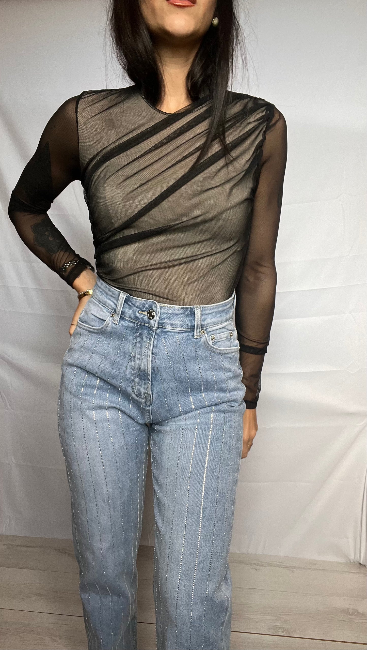 JS10-Jeans mom fit con brillantini