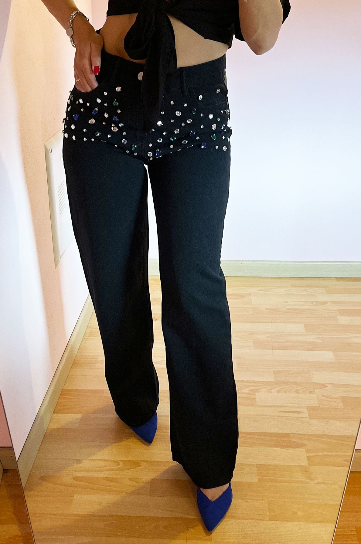 JS04- Jeans gamba dritta con pietre colorate