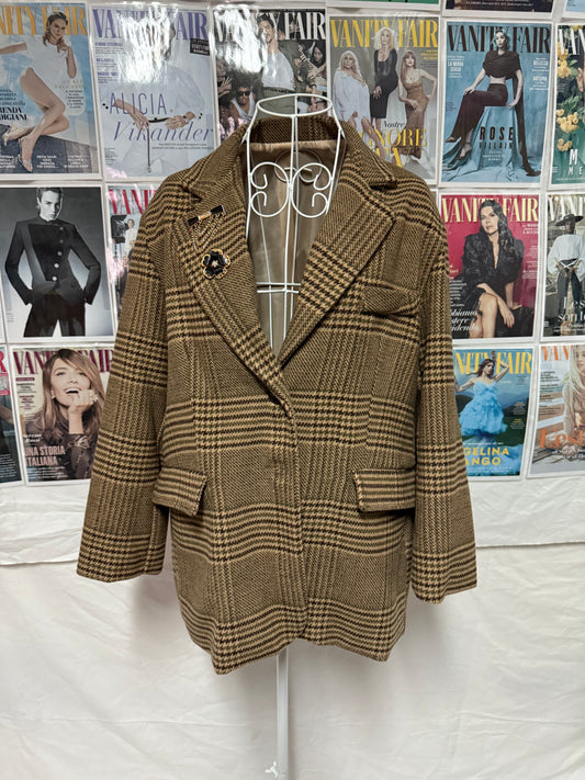 Giacca a quadri con spille