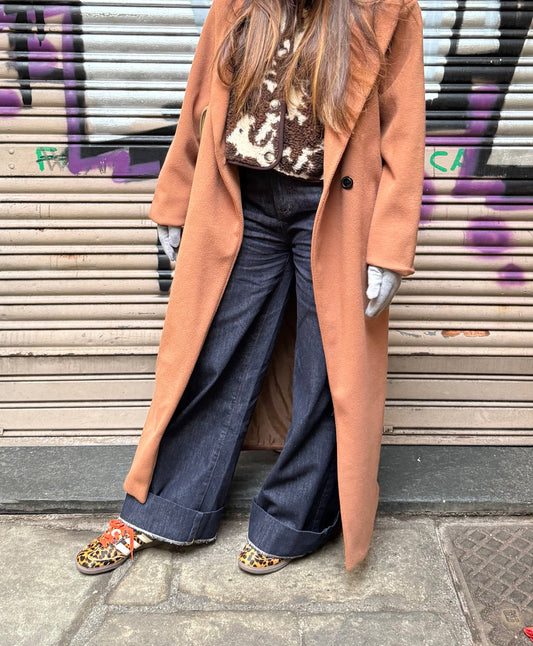 Jeans con cuciture a vista