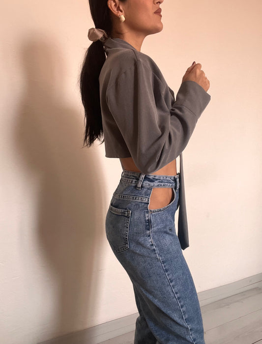JS01-Jeans con tasca cutted