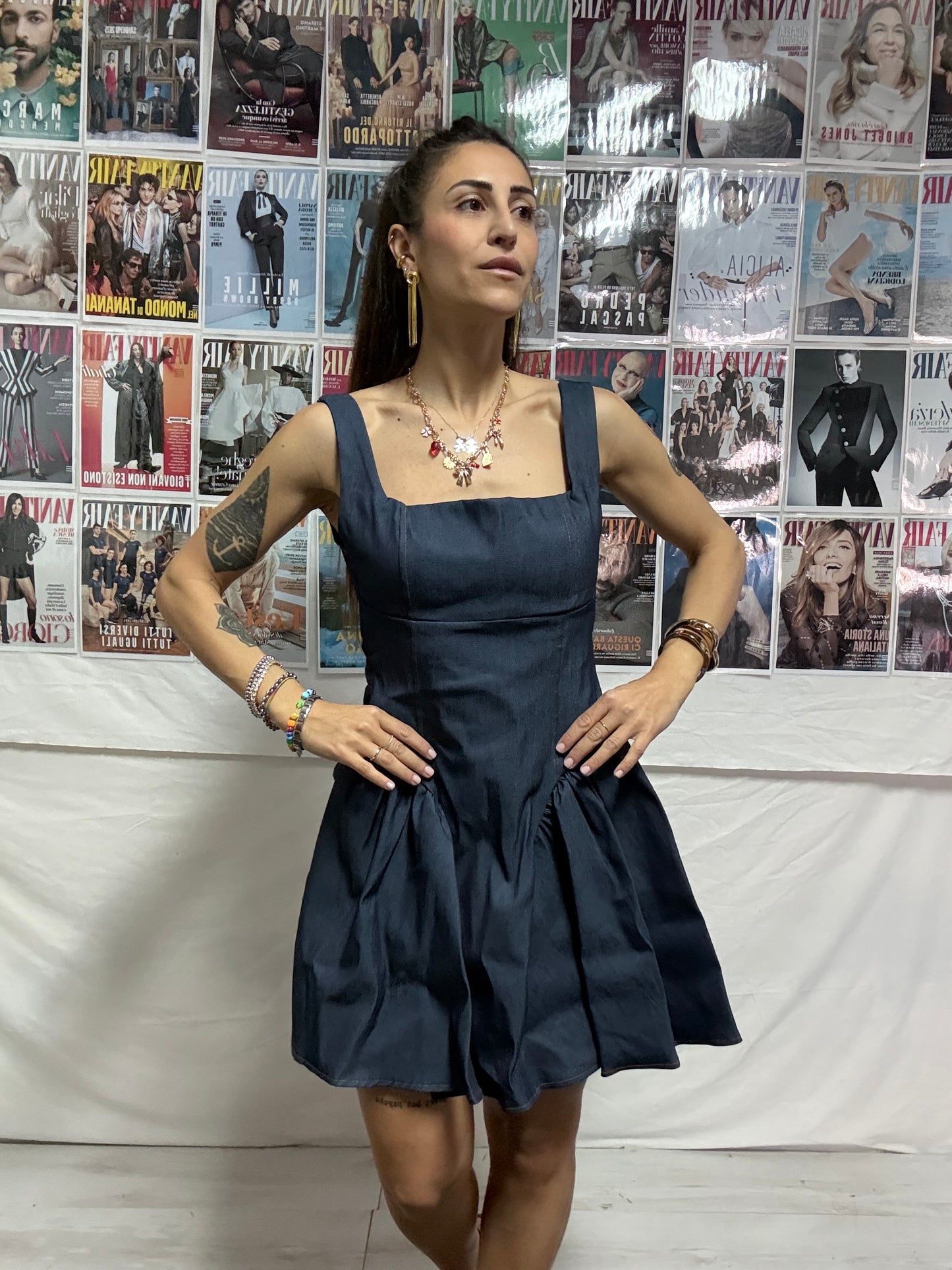 Abito effetto jeans con fiocco