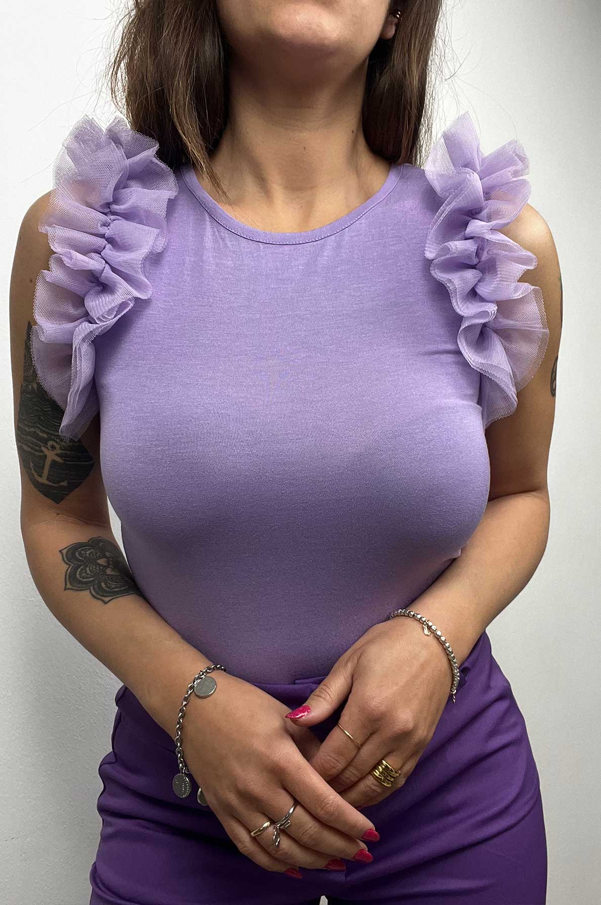 Canotta con tulle sulle spalle