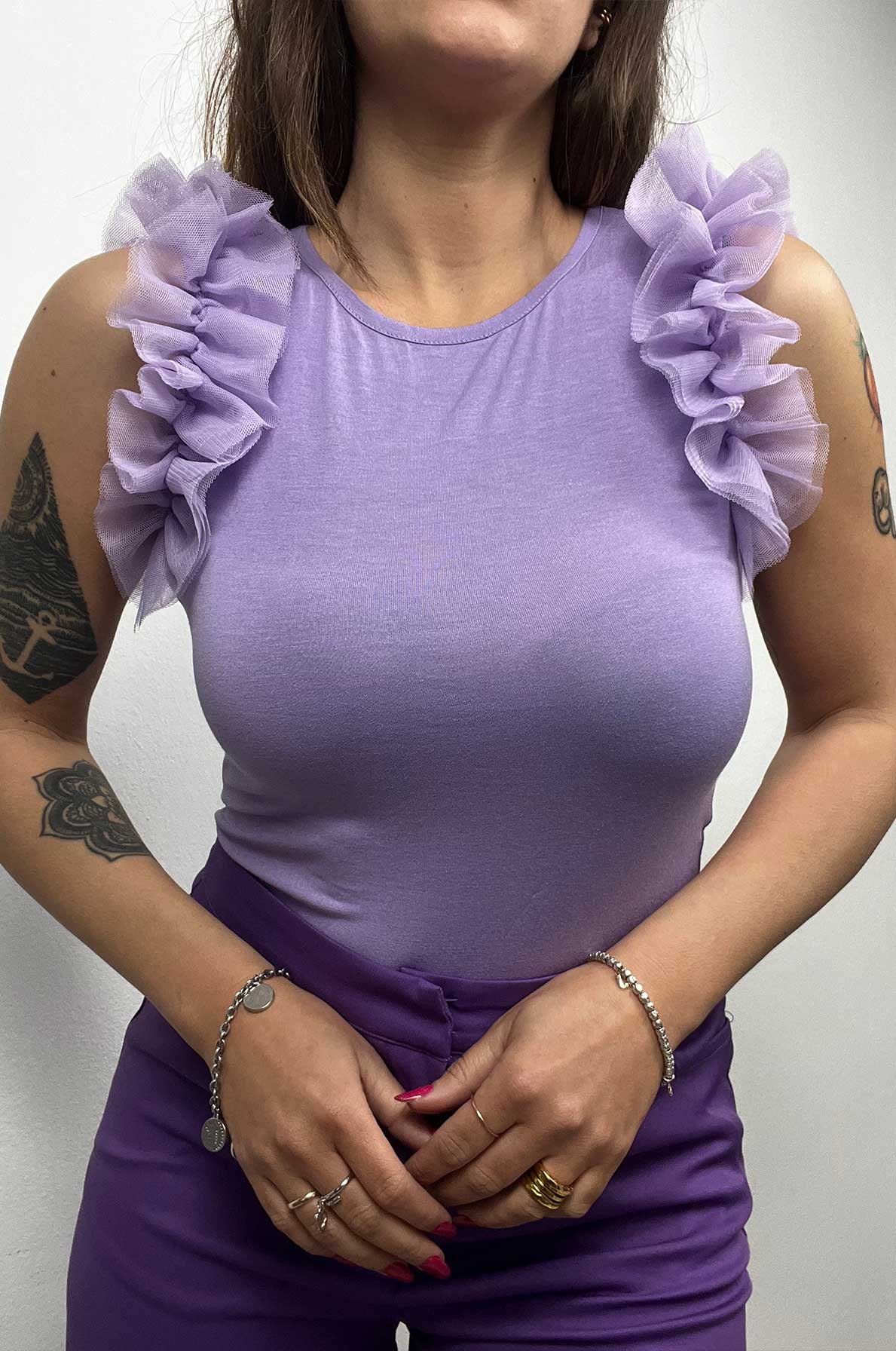 Canotta con tulle sulle spalle